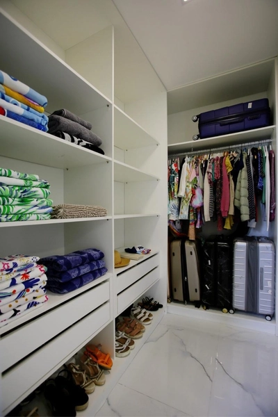 Casa com padrão único com 3 dormitórios e piscina no bairro Zona Nova: 15ª foto da galeria de imagens do imóvel