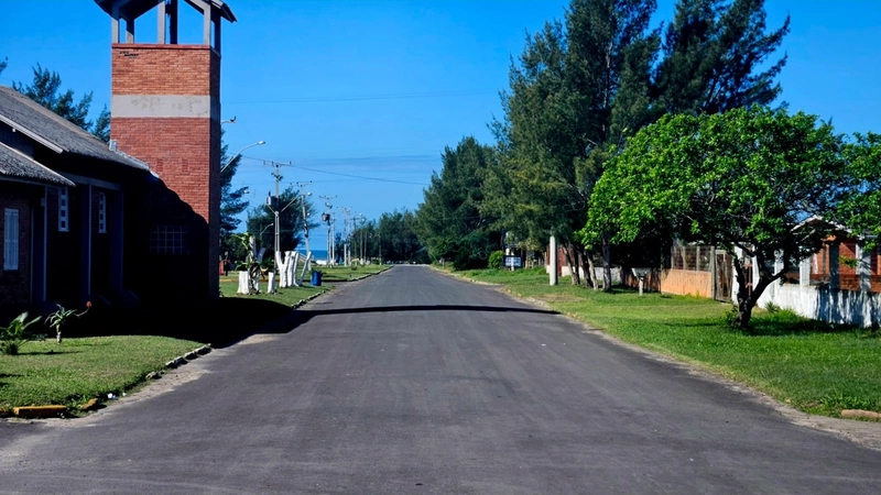 Terreno com localização privilegiada: 3ª foto da galeria de imagens do imóvel