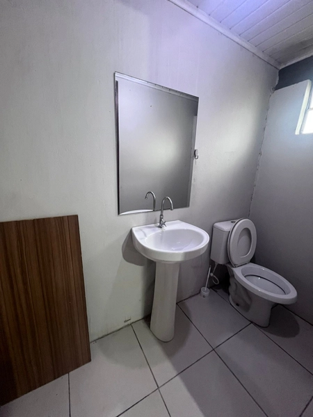 Casa mobiliada com 2 quartos e enorme terreno: 15ª foto da galeria de imagens do imóvel