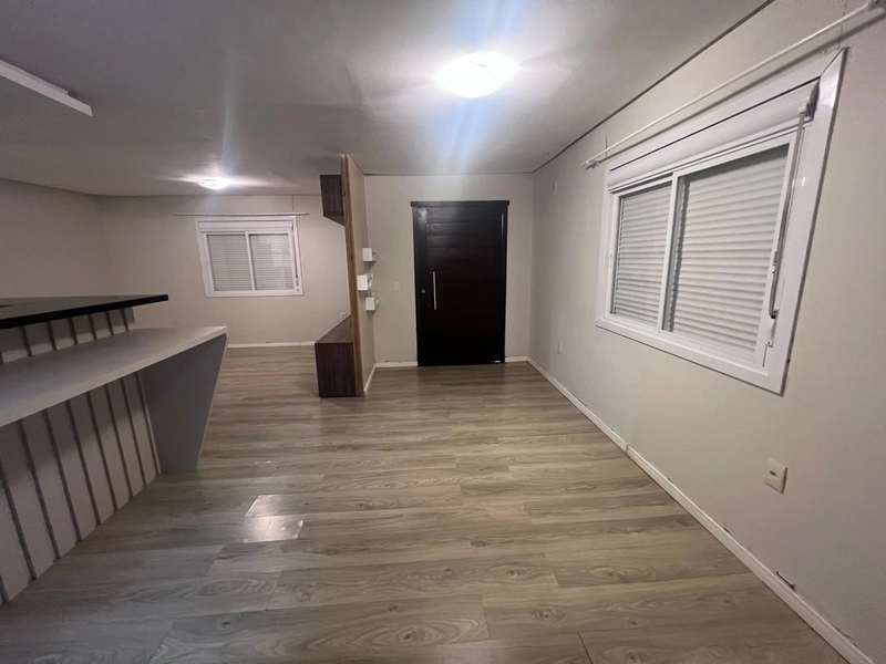 Casa mobiliada com 2 quartos e enorme terreno: 2ª foto da galeria de imagens do imóvel