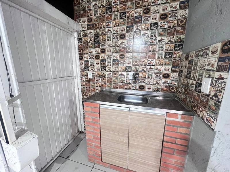 Casa mobiliada com 2 quartos e enorme terreno: 13ª foto da galeria de imagens do imóvel