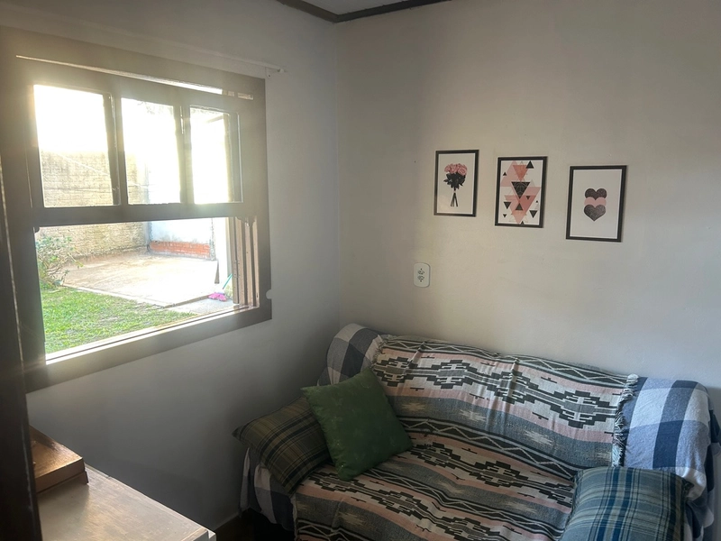 Casa 3 quartos, 3 quadras do mar terreno inteiro em Capão da Canoa: 3ª foto da galeria de imagens do imóvel