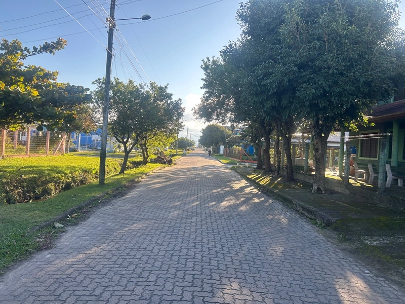 Casa 3 quartos, 3 quadras do mar terreno inteiro em Capão da Canoa: 13ª foto da galeria de imagens do imóvel