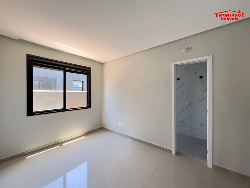 CASA EM ALTO PADRÃO CONSTRUTIVO EM CAPÃO DA CANOA: 6ª foto da galeria de imagens do imóvel