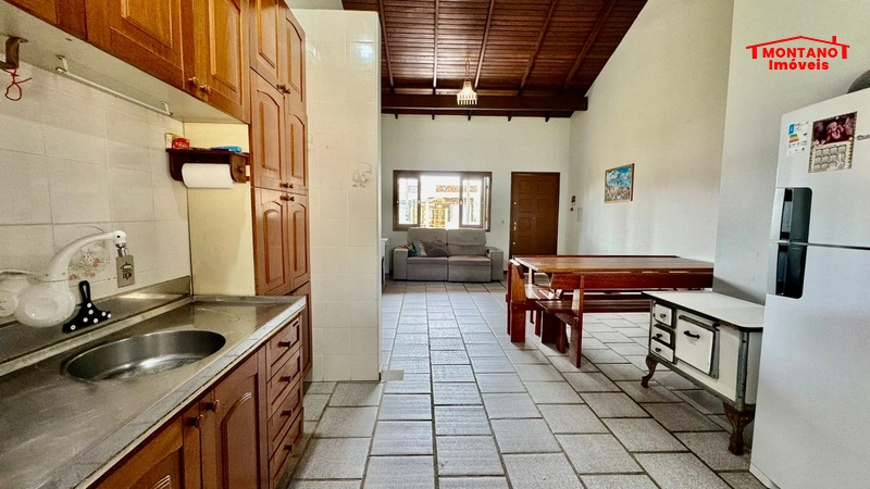 Casa no Bairro Zona Norte - 1 quadra do mar!!: 4ª foto da galeria de imagens do imóvel