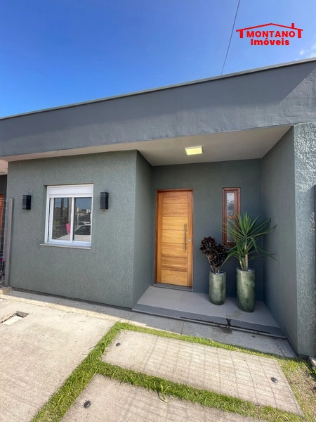 Casa 2 Dormitórios na Avenida!