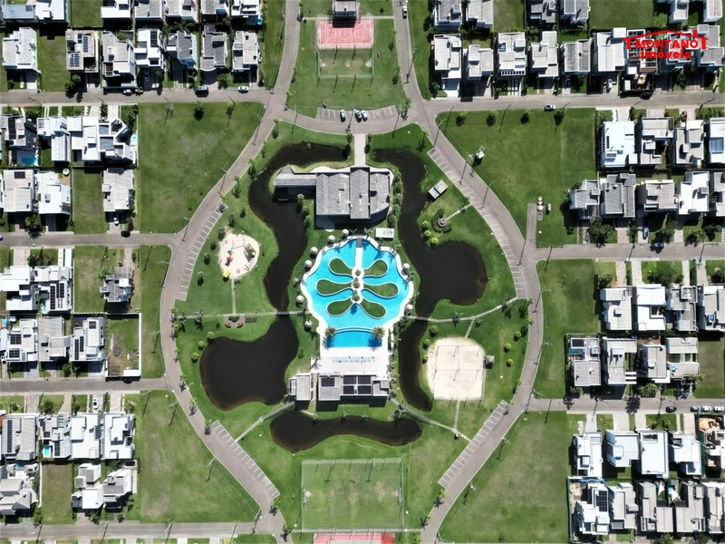 EXCELENTE CASA NO DUBAI RESORT: 2ª foto da galeria de imagens do imóvel