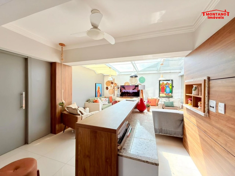 APARTAMENTO À VENDA COM 3 VAGAS E 2 TERRAÇOS ÓTIMOS  Parece uma casa!: 4ª foto da galeria de imagens do imóvel