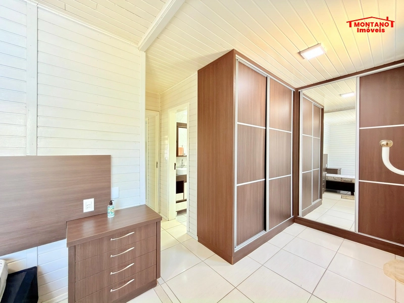 CASA À VENDA- LADO MAR: 3ª foto da galeria de imagens do imóvel