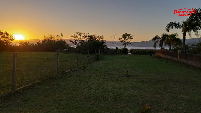 Excelente sítio na Beira da Lagoa dos Quadros: 1ª foto da galeria de imagens do imóvel