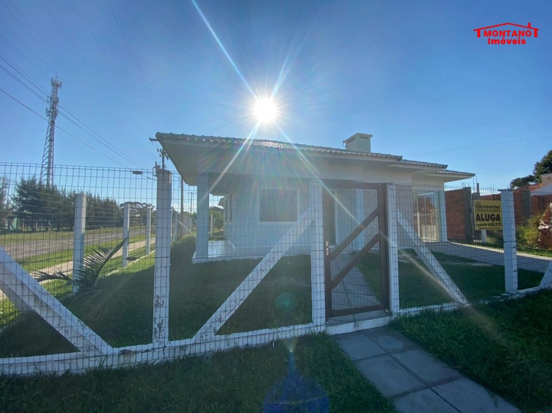 EXCELENTE CASA- 3 QUADRAS DO MAR!!!