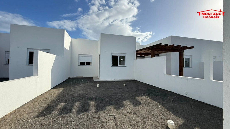 CASA NA ZONA NORTE EM CAPÃO DA CANOA