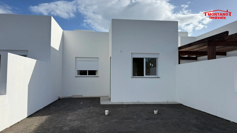 CASA NA ZONA NORTE EM CAPÃO DA CANOA: 2ª foto da galeria de imagens do imóvel