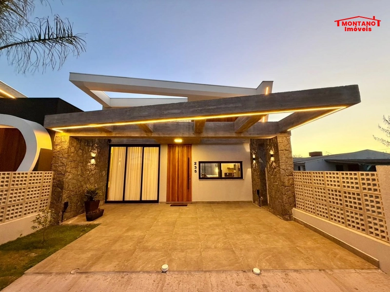 Linda Casa com Piscina no Jardim Beira Mar: 1ª foto da galeria de imagens do imóvel