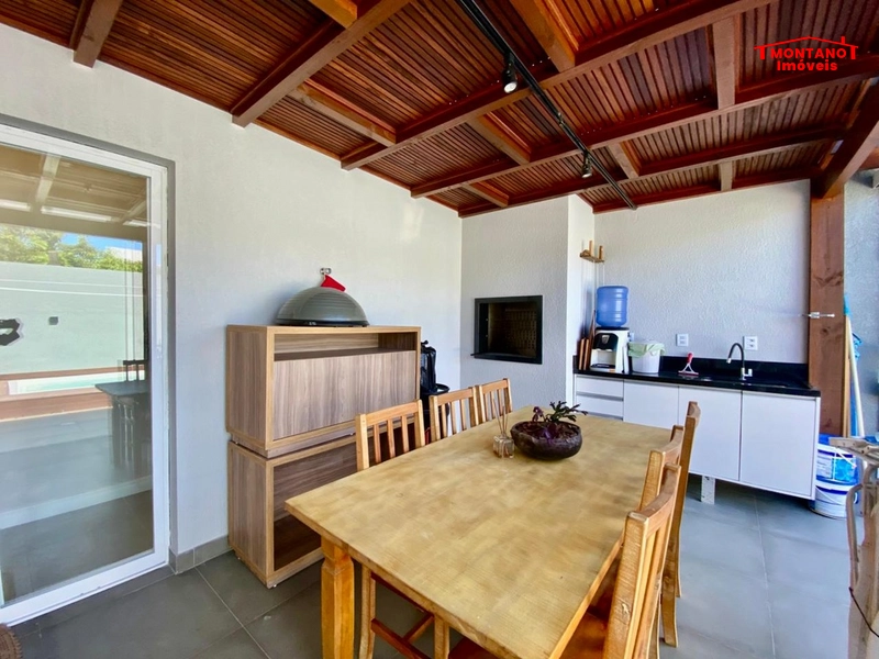 Bem localizada no bairro  Araçá, atrás do restaurante Galo: 3ª foto da galeria de imagens do imóvel