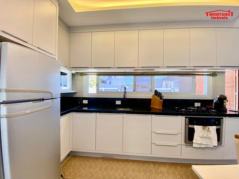 Bem localizada no bairro  Araçá, atrás do restaurante Galo: 51ª foto da galeria de imagens do imóvel