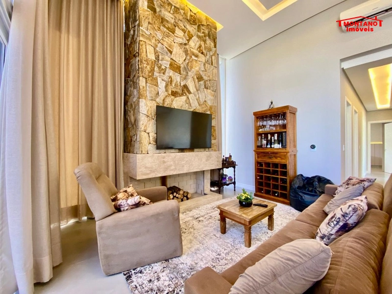 Bem localizada no bairro  Araçá, atrás do restaurante Galo: 45ª foto da galeria de imagens do imóvel