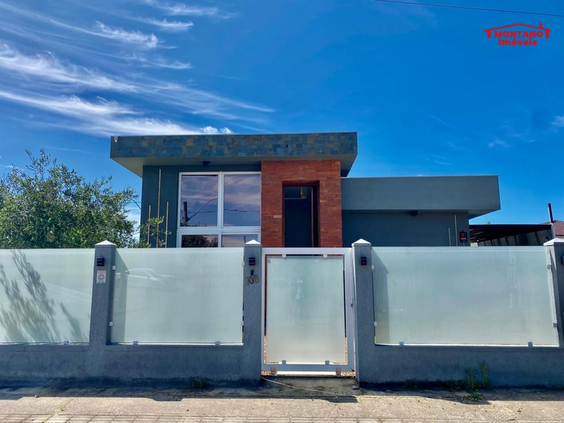 Bem localizada no bairro  Araçá, atrás do restaurante Galo: 1ª foto da galeria de imagens do imóvel