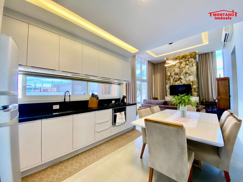 Bem localizada no bairro  Araçá, atrás do restaurante Galo: 11ª foto da galeria de imagens do imóvel