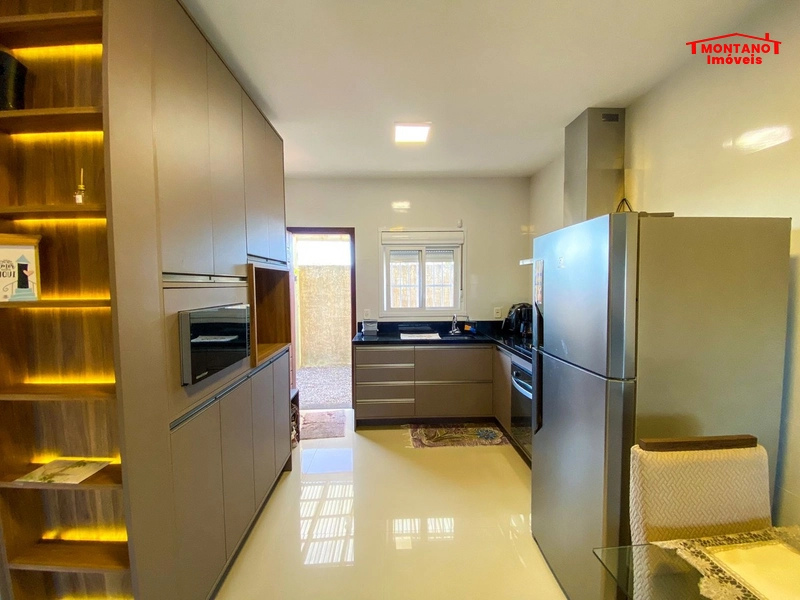 CASA  À VENDA NO JARDIM BEIRA MAR: 3ª foto da galeria de imagens do imóvel