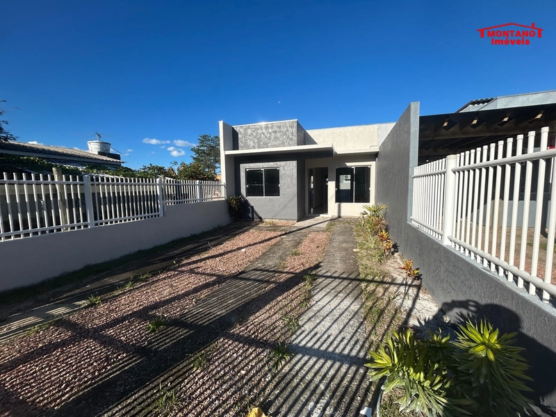 EXCELENTE CASA EM CAPÃO NOVO- VILLAGE