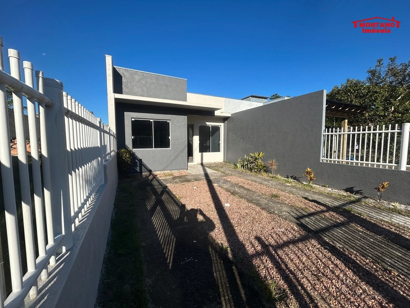 EXCELENTE CASA EM CAPÃO NOVO- VILLAGE: 2ª foto da galeria de imagens do imóvel
