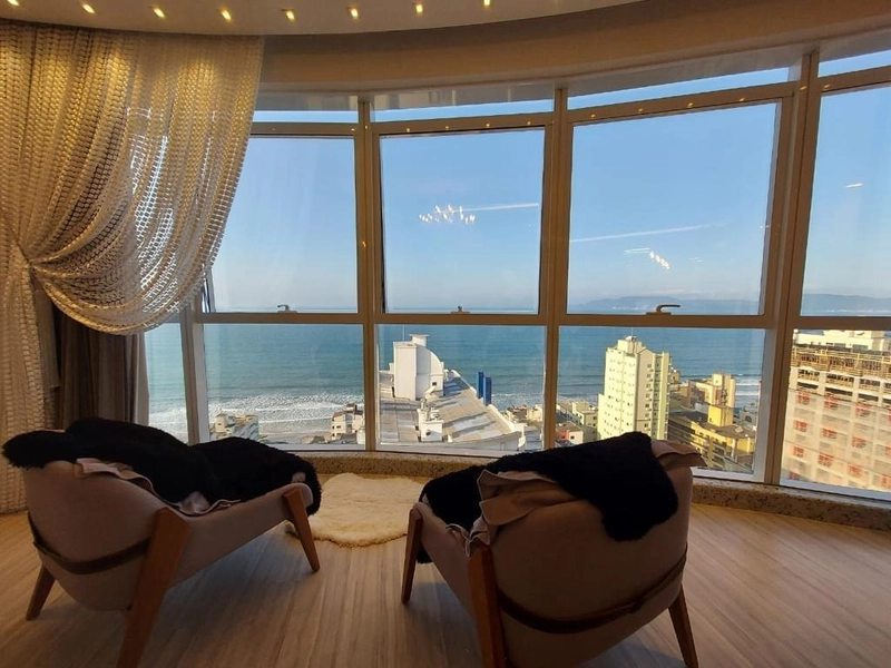 Apartamento com vista para o mar: 1ª foto da galeria de imagens do imóvel