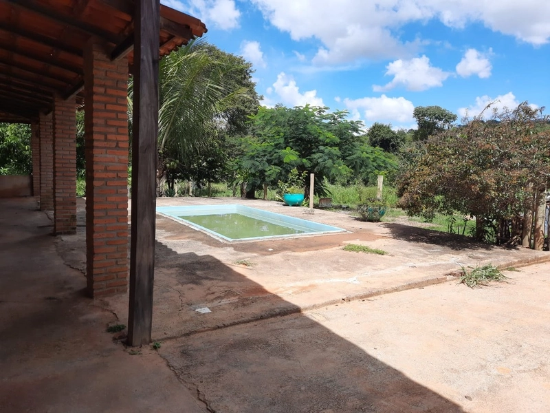 Fazenda de 26,6 alqueires (128,84 Ha), há 55 km do DF, com trator: 6ª foto da galeria de imagens do imóvel