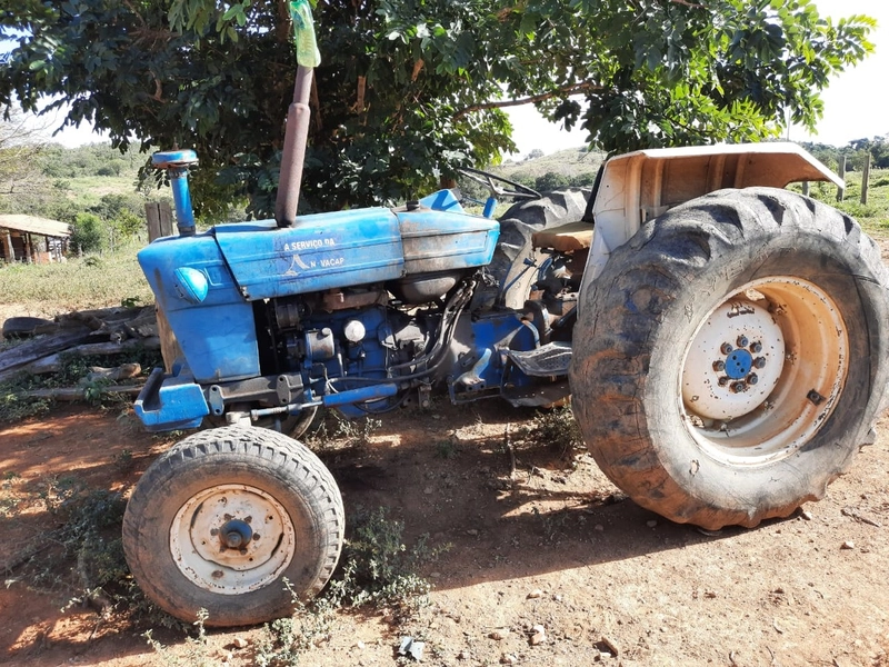 Fazenda de 26,6 alqueires (128,84 Ha), há 55 km do DF, com trator: 7ª foto da galeria de imagens do imóvel