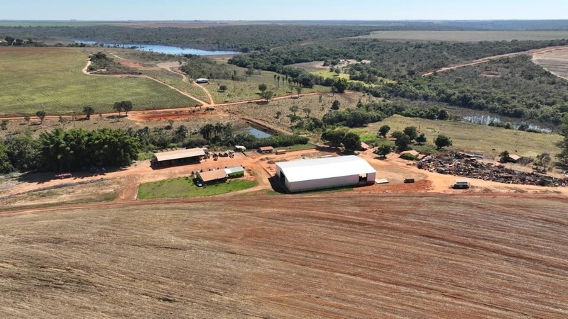 MEGA FAZENDA PARA SOJA EM UNAÍ-MG * COM 8 PIVÔS CAFÉ – SOJA – LARANJA: 2ª foto da galeria de imagens do imóvel