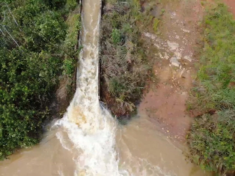 Fazenda com PIVÔS - Para SOJA-CAFÉ-LARANJA-GADO: 8ª foto da galeria de imagens do imóvel