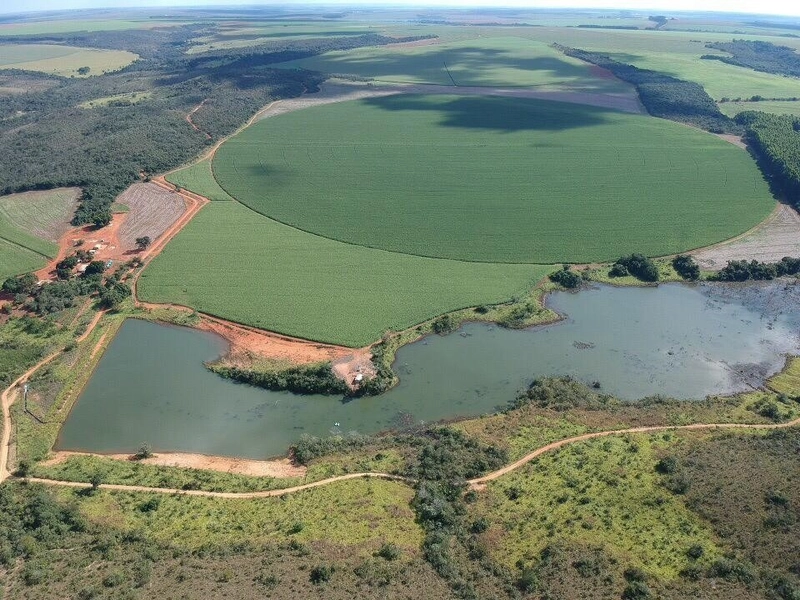 Fazenda com PIVÔS - Para SOJA-CAFÉ-LARANJA-GADO