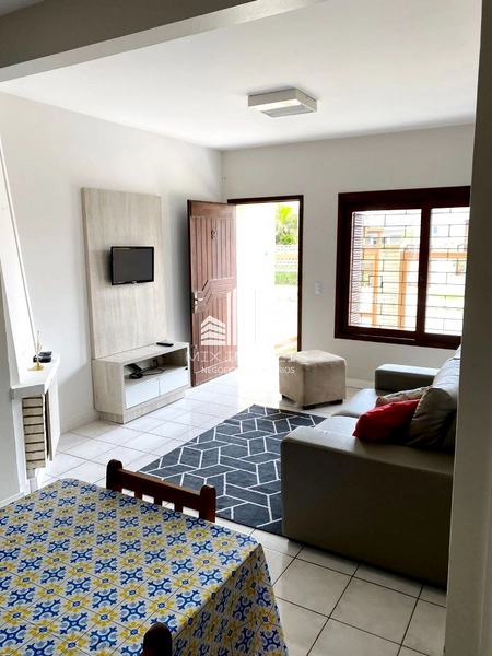 Lindo duplex no centro de Xangri-lá.: 2ª foto da galeria de imagens do imóvel