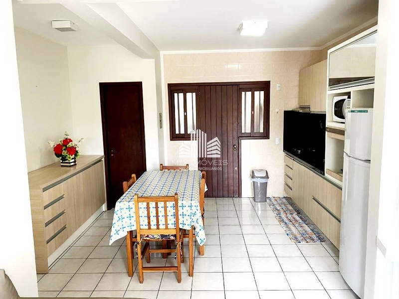 Lindo duplex no centro de Xangri-lá.: 3ª foto da galeria de imagens do imóvel