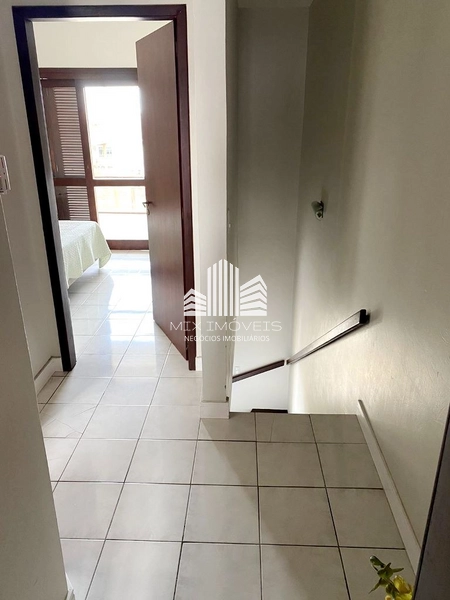 Lindo duplex no centro de Xangri-lá.: 13ª foto da galeria de imagens do imóvel