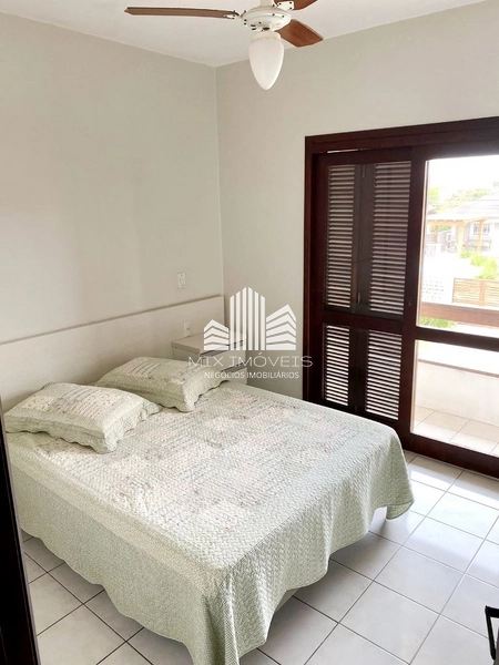 Lindo duplex no centro de Xangri-lá.: 9ª foto da galeria de imagens do imóvel
