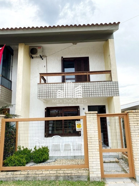 Lindo duplex no centro de Xangri-lá.: 1ª foto da galeria de imagens do imóvel