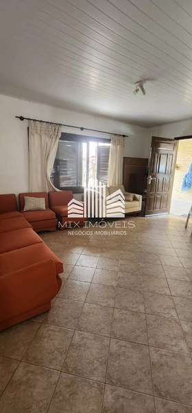 Excelente casa térrea no centro de Xangri-lá.: 3ª foto da galeria de imagens do imóvel