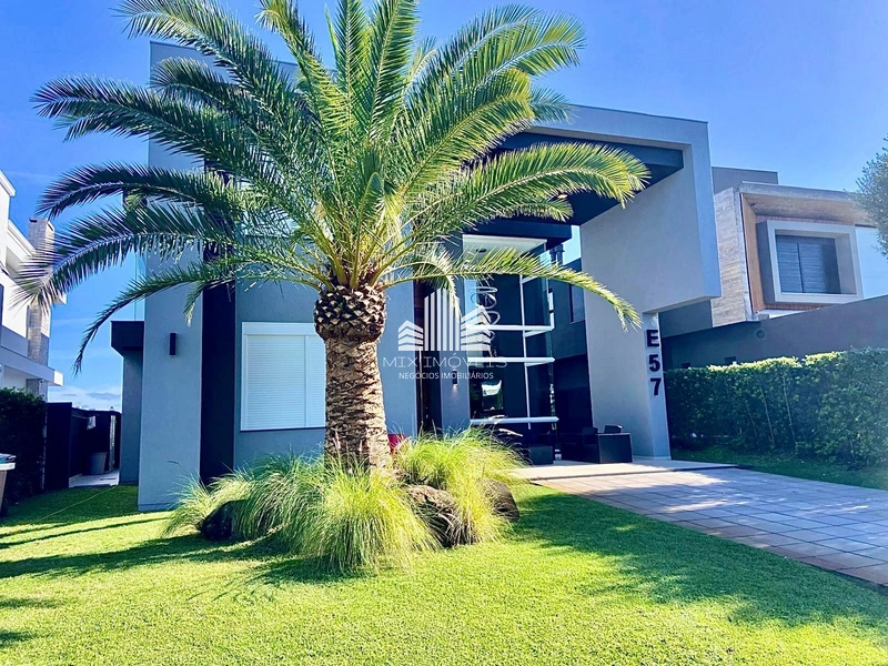 Magnifica casa sobrado, beira lago no condomínio Enseada.: 3ª foto da galeria de imagens do imóvel