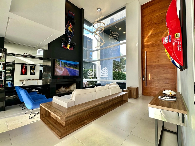 Magnifica casa sobrado, beira lago no condomínio Enseada.: 12ª foto da galeria de imagens do imóvel