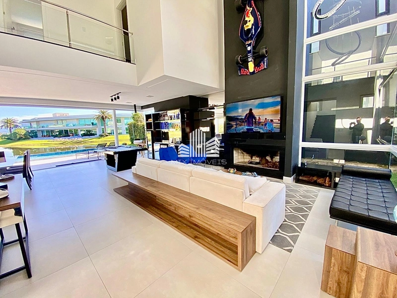 Magnifica casa sobrado, beira lago no condomínio Enseada.: 10ª foto da galeria de imagens do imóvel