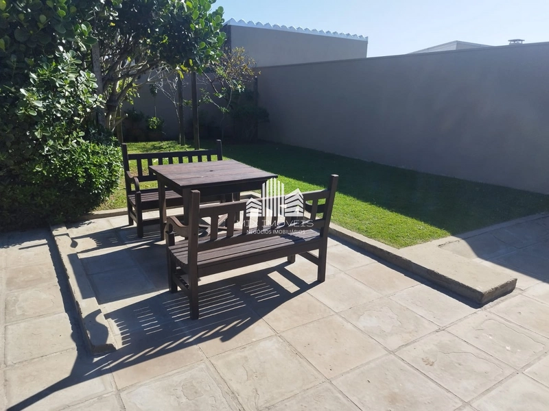 Excelente Sobrado Duplex, a uma quadra do mar Centro Xangri-lá RS.: 11ª foto da galeria de imagens do imóvel