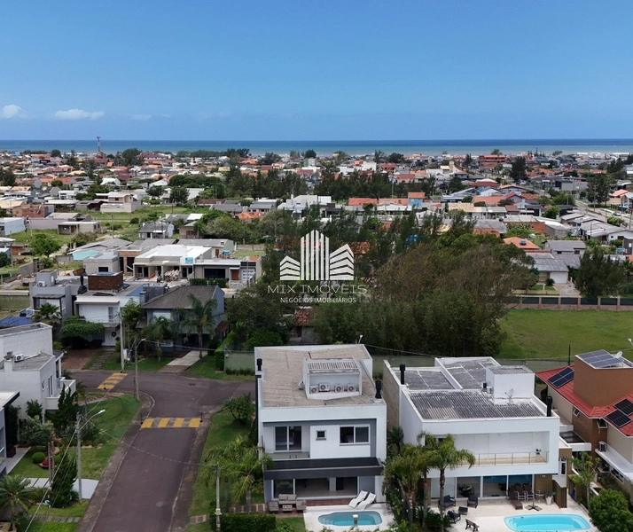 Magnífico Sobrado com vista para o lago, Cond. Las Palmas Xangri-lá RS: 4ª foto da galeria de imagens do imóvel