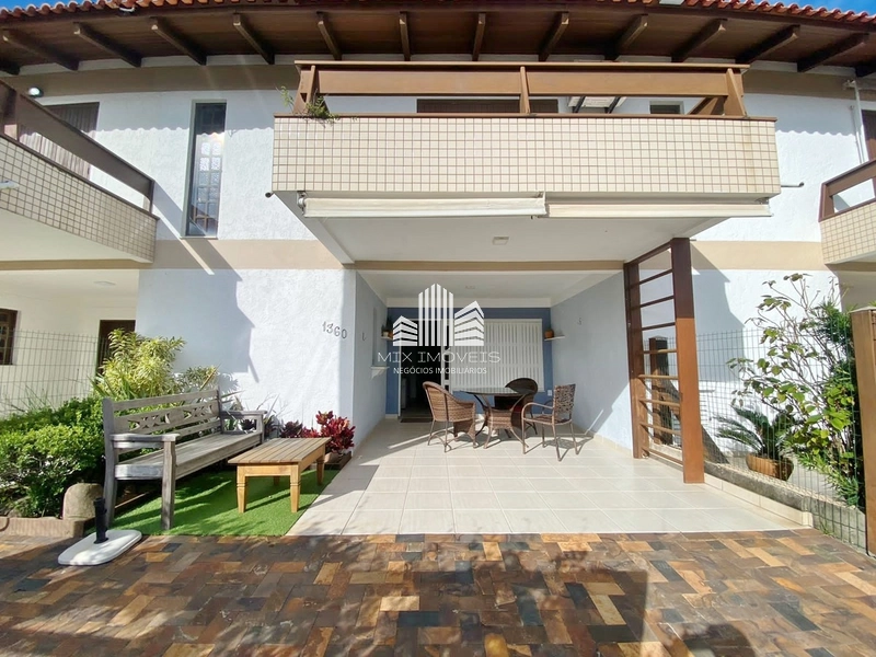 Excelente Sobrado/Duplex, 1 qda mar, centro Xangri-lá RS.: 4ª foto da galeria de imagens do imóvel