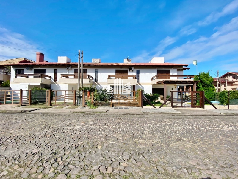 Excelente Sobrado/Duplex, 1 qda mar, centro Xangri-lá RS.: 3ª foto da galeria de imagens do imóvel