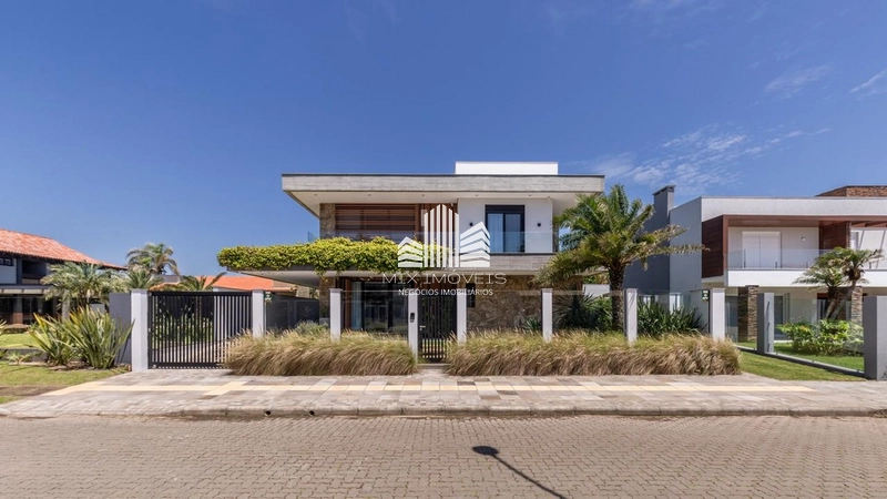 Casa Sobrado, estilo contemporâneo, lado mar em Atlântida!: 2ª foto da galeria de imagens do imóvel