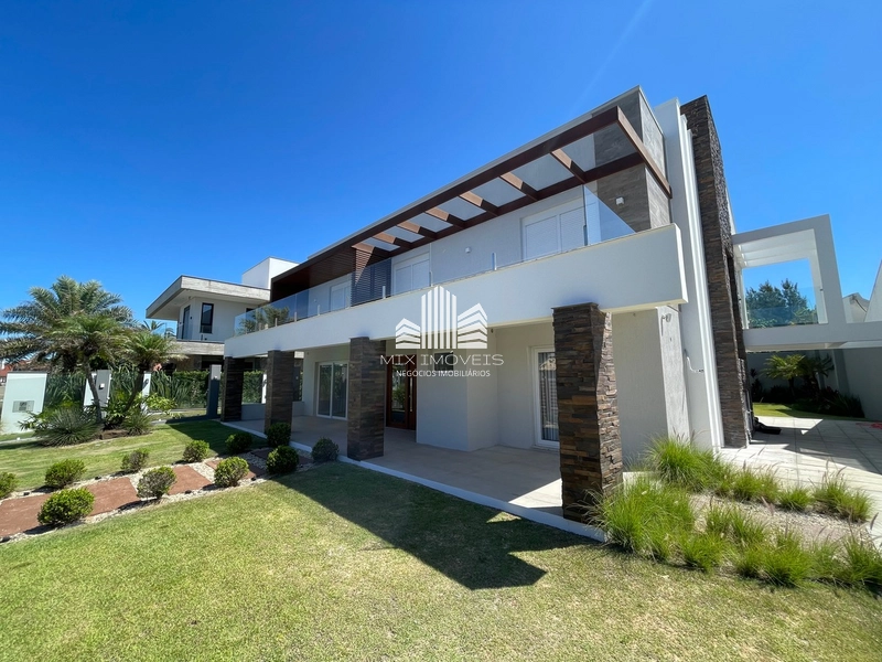 Casa Sobrado, estilo contemporâneo, lado mar em Atlântida!: 5ª foto da galeria de imagens do imóvel