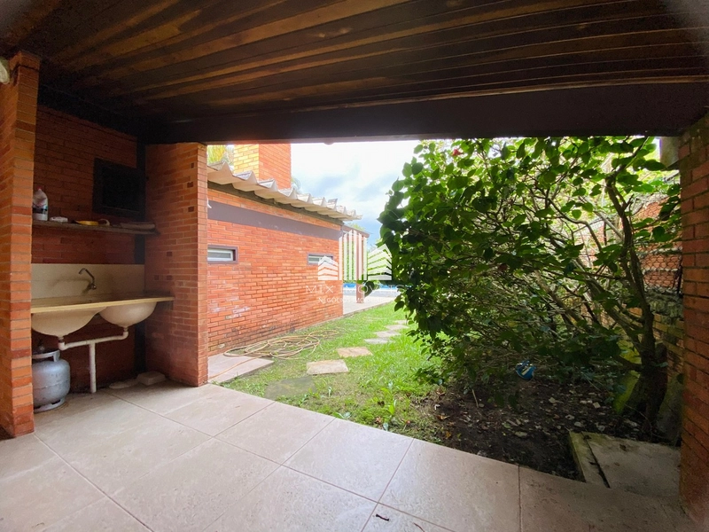 Excelente casa junto ao centrinho de Atlântida!: 31ª foto da galeria de imagens do imóvel