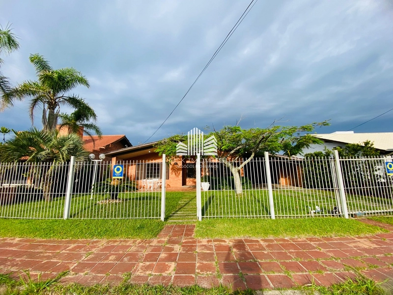 Excelente casa junto ao centrinho de Atlântida!: 5ª foto da galeria de imagens do imóvel