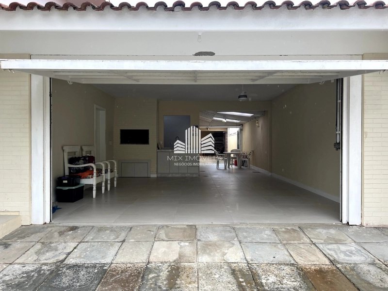 Excelente casa térrea, uma quadra do mar, Centro Xangri-lá RS.: 4ª foto da galeria de imagens do imóvel